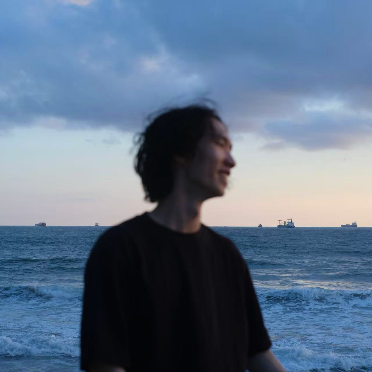 Ziteng Song by the sea